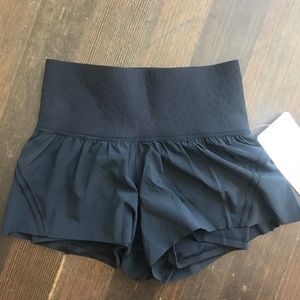 Lululemon Smooth Runner Shorts Brand New